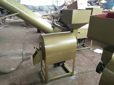 平行砂輪式綠豆脫皮機(jī),整粒綠豆仁機(jī)